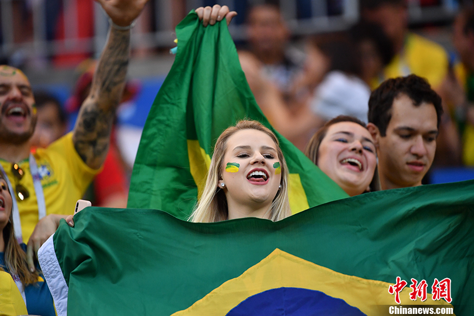 关于一场经典之战！英雄联盟点燃球迷热情的信息