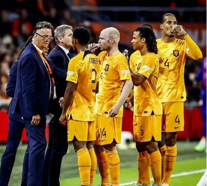 法国队轻取中国队,辛杜高光表现 法国队轻取中国队,辛杜高光表现