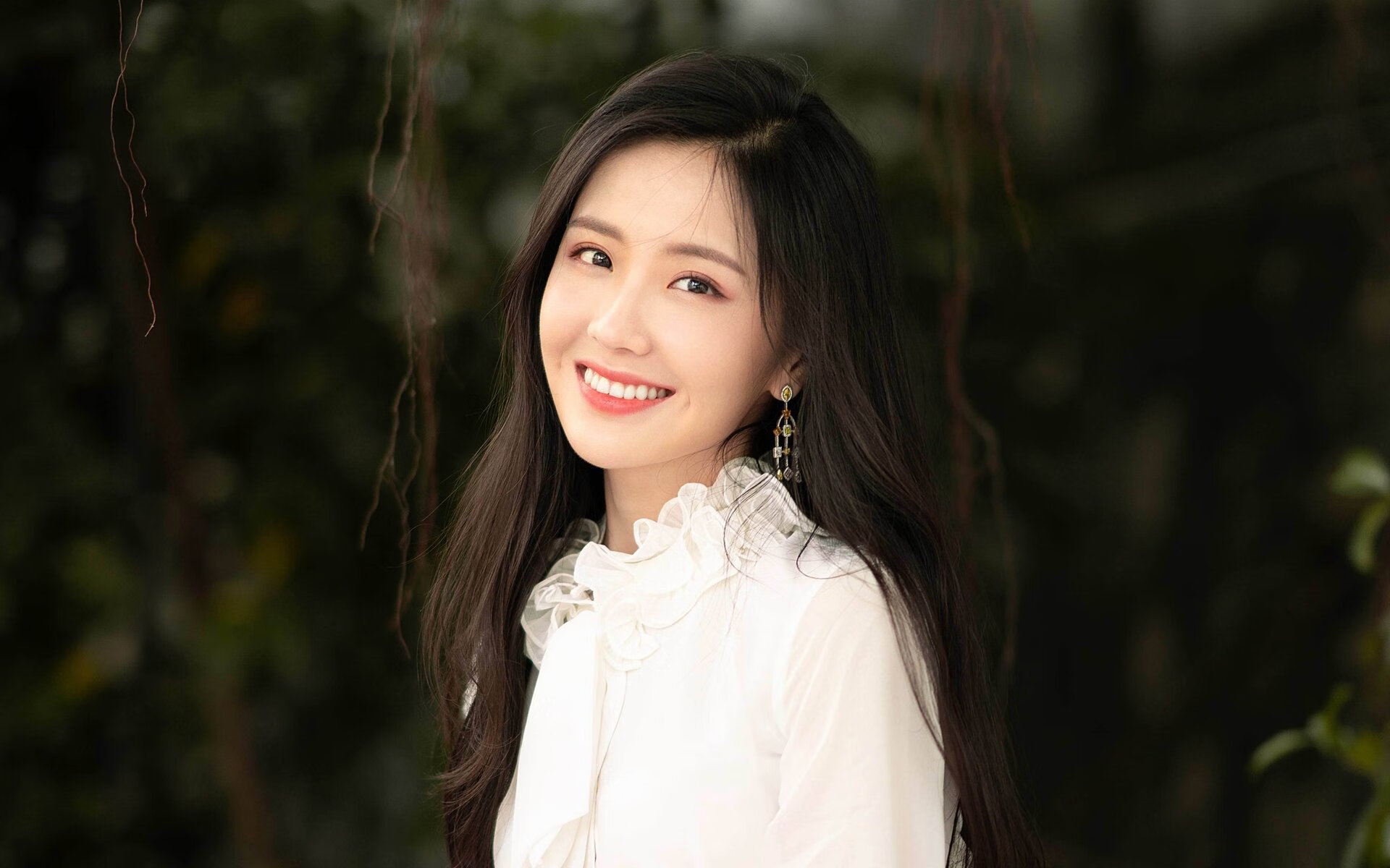 双面碎梦者—当格列兹曼用伯纳乌的月光，切开斯洛伐克的钢铁防线