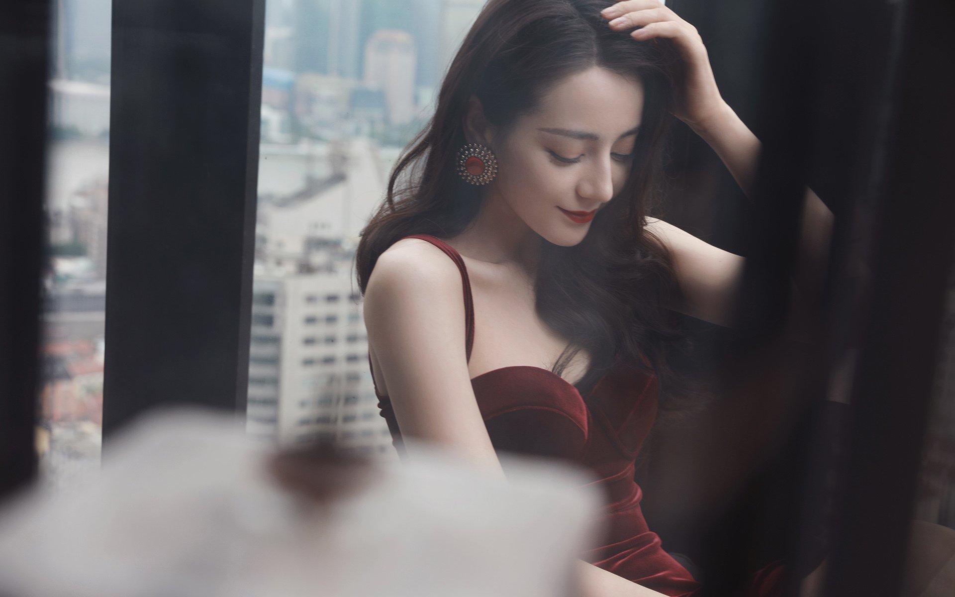 钢铁防线与巨星锋芒，瑞士在E组颠覆传统，莱万演绎非典型胜利